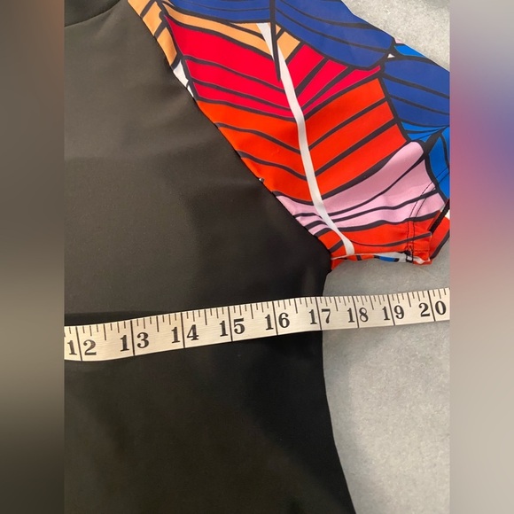 Black Colorblock Short Sleeve Crew Neck Swim Dress Size 1XL Modest Bralette - Picture 8 of 9